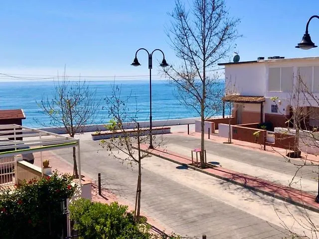 La Cala Beach Home - Beachfront Few Steps Away From Sandy Beach La Cala de Mijas 0*,  Spanyolország